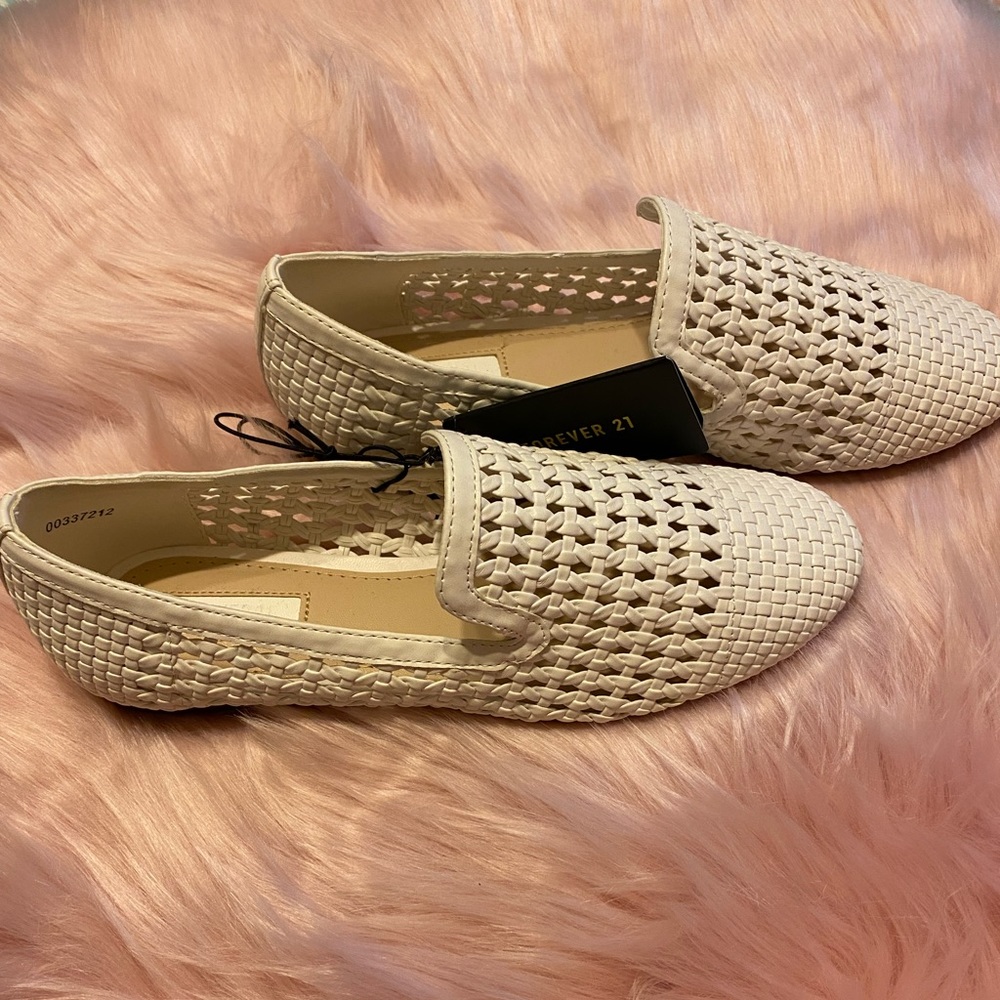 NWT White Flat Forever 21 Summer Loafers.